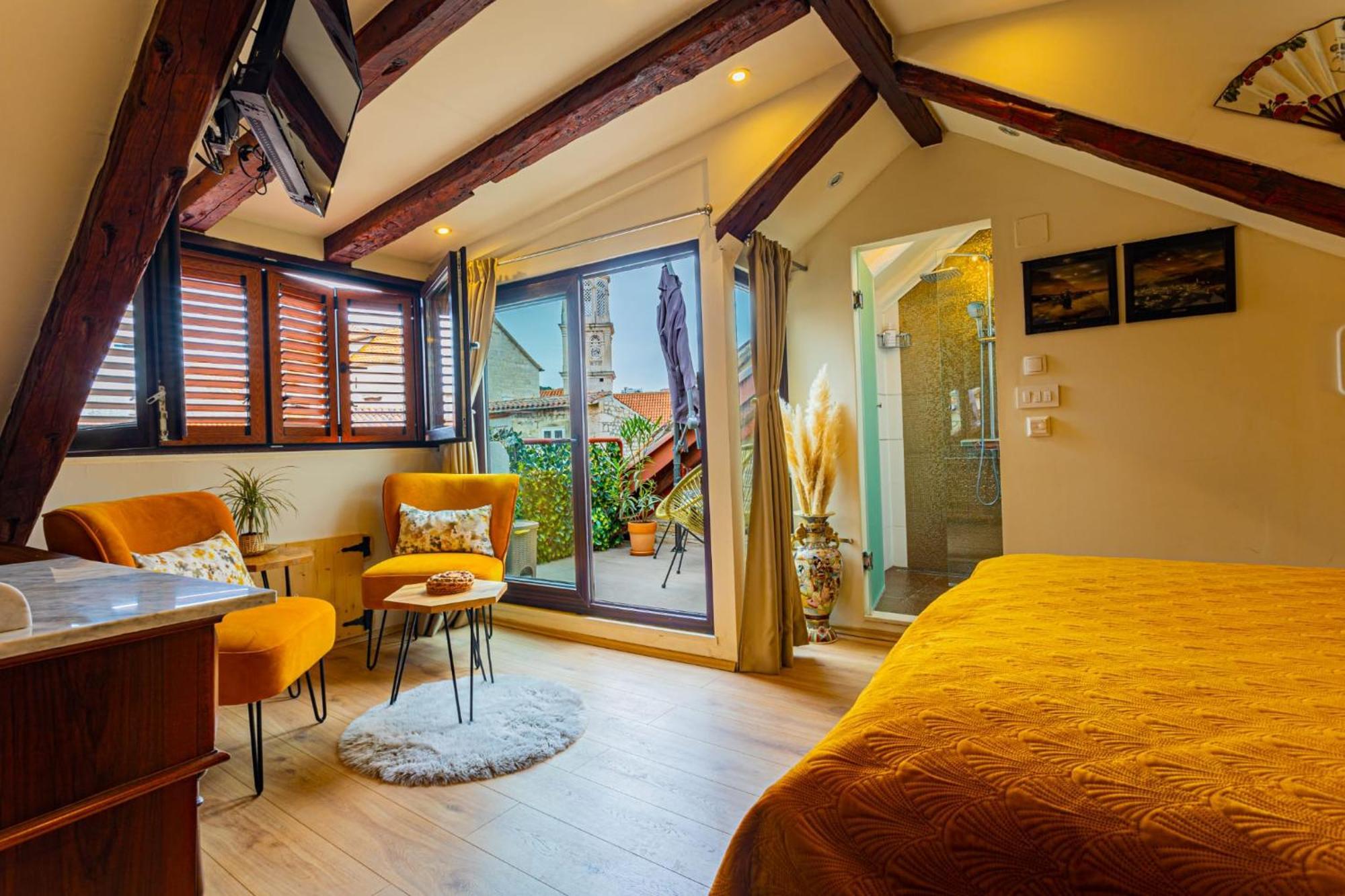Apartments & Rooms Trogir Stars Free Parking Exterior photo
